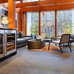 Miya Townhouse By Reflections