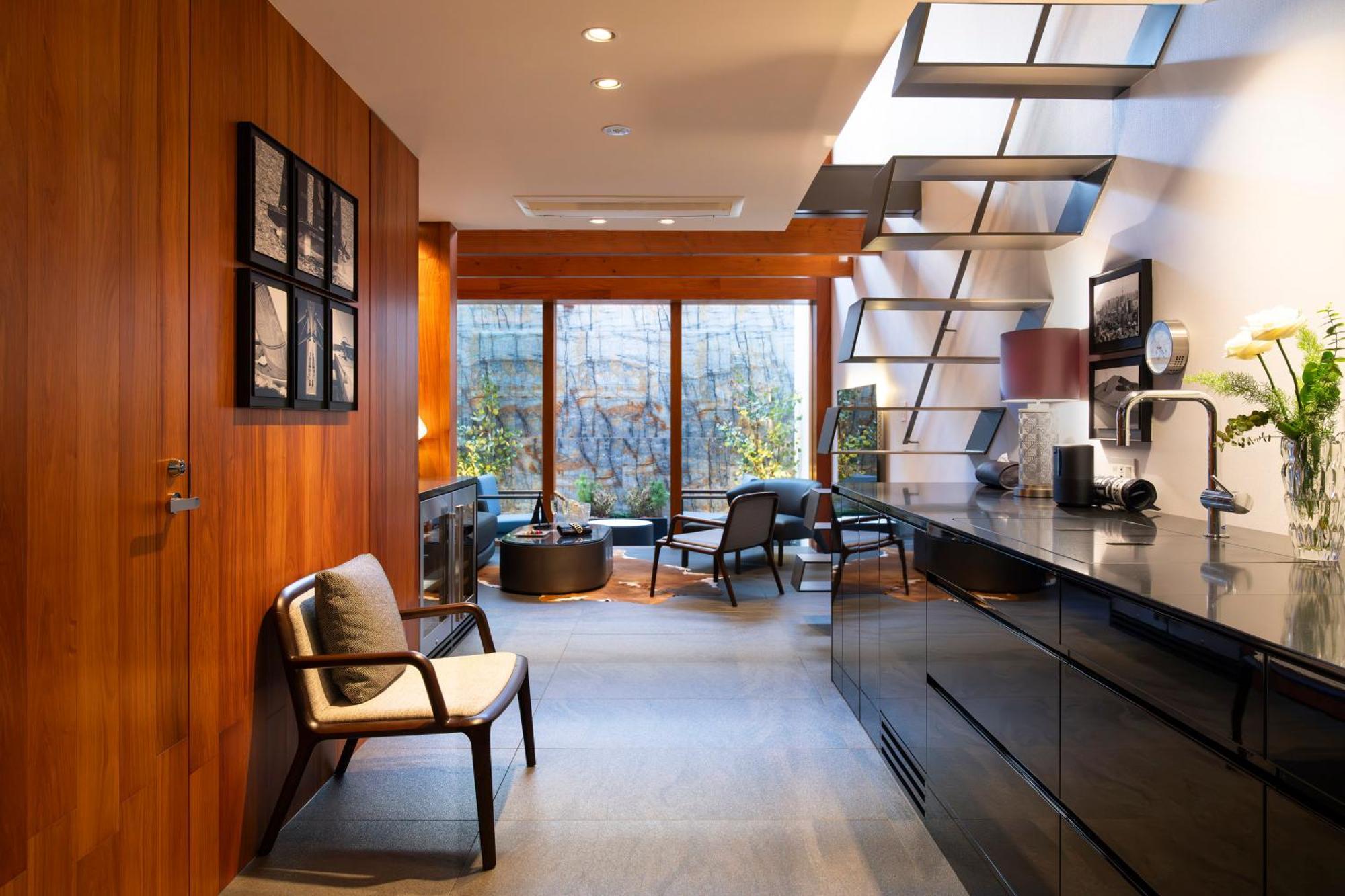 Miya Townhouse By Reflections *